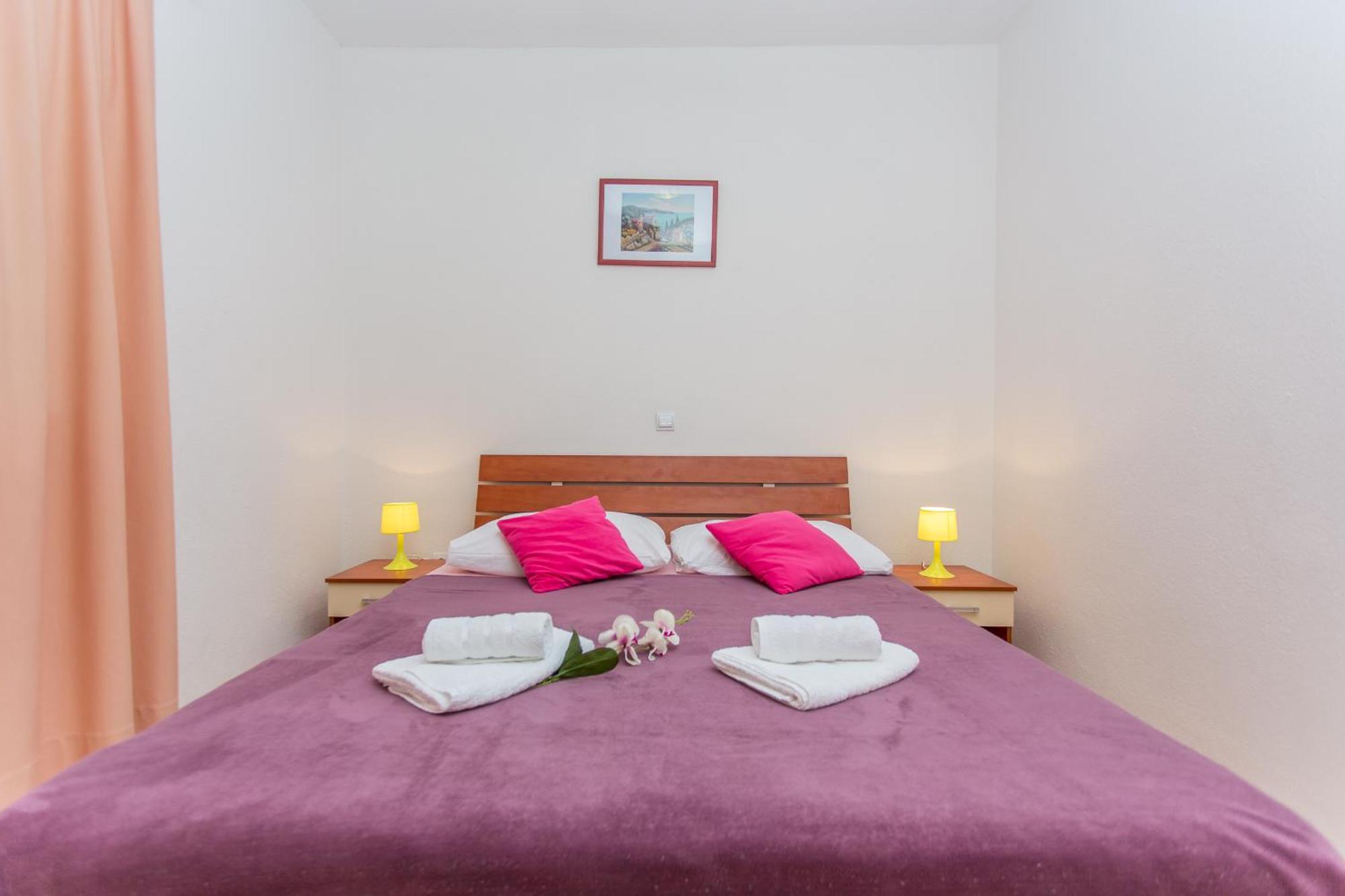 Apartments Grepo Sljeme マカルスカ 部屋 写真