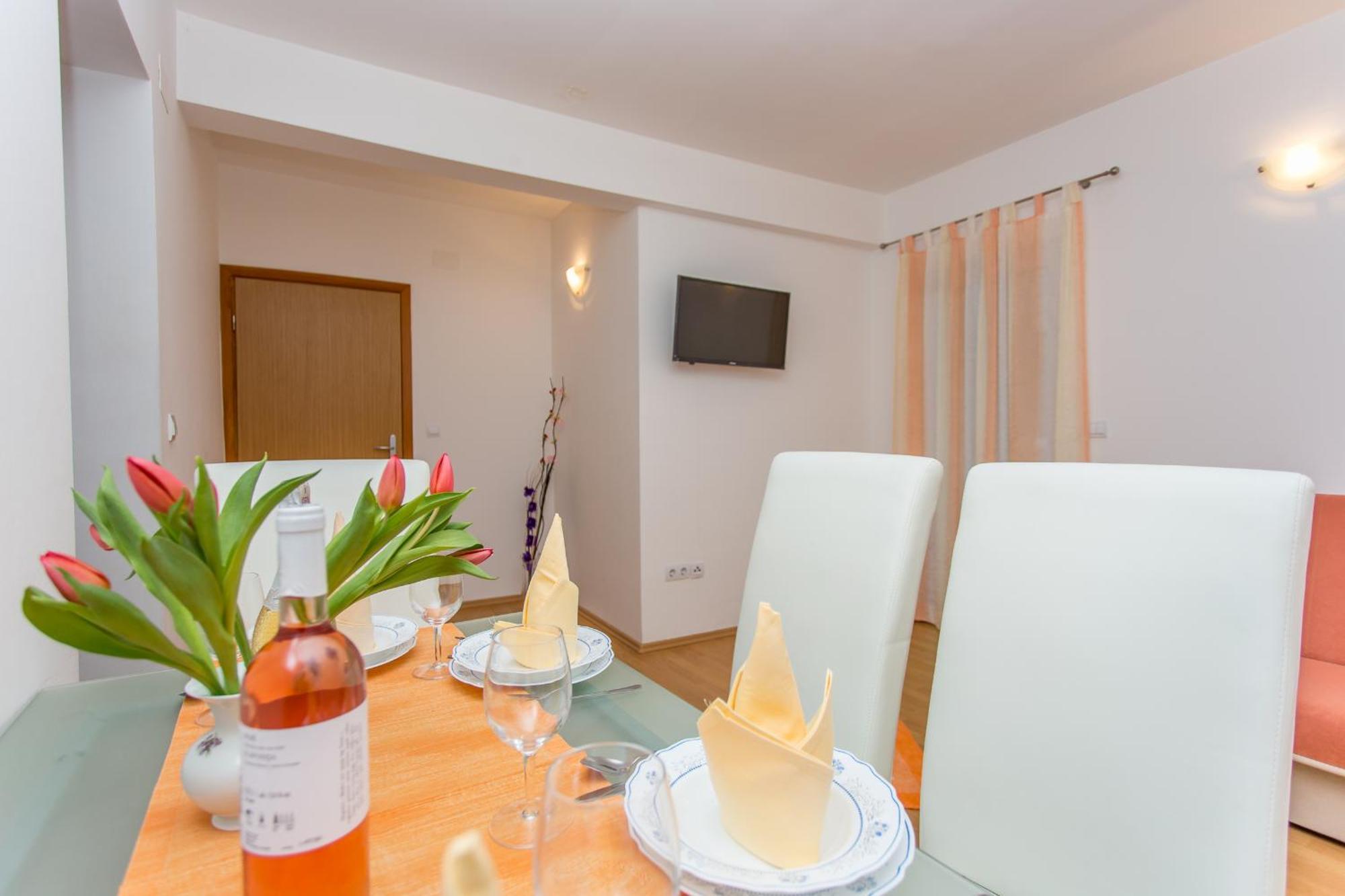 Apartments Grepo Sljeme マカルスカ 部屋 写真
