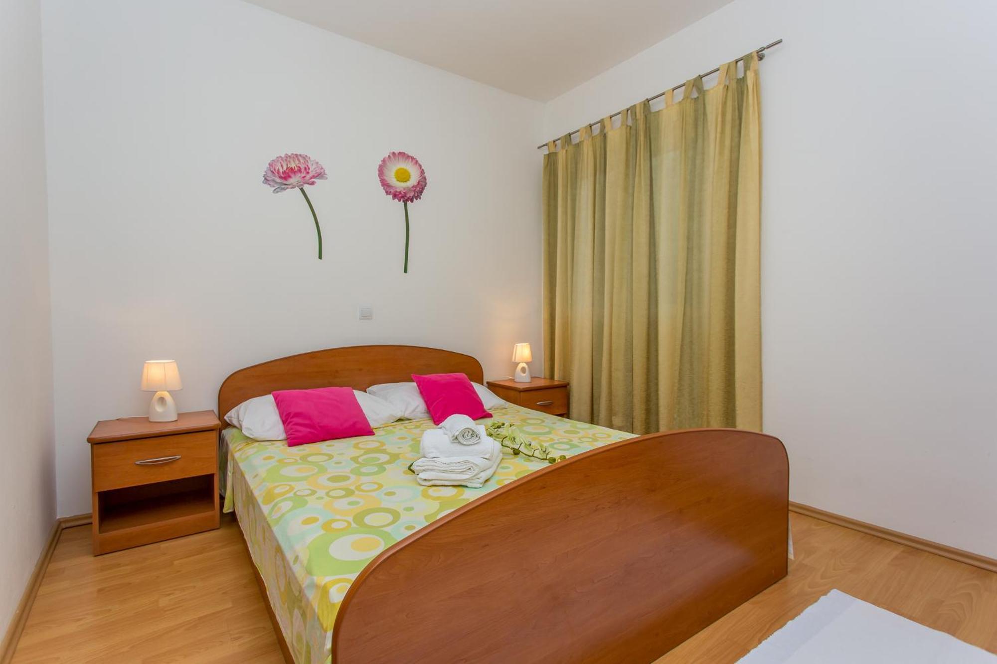 Apartments Grepo Sljeme マカルスカ 部屋 写真