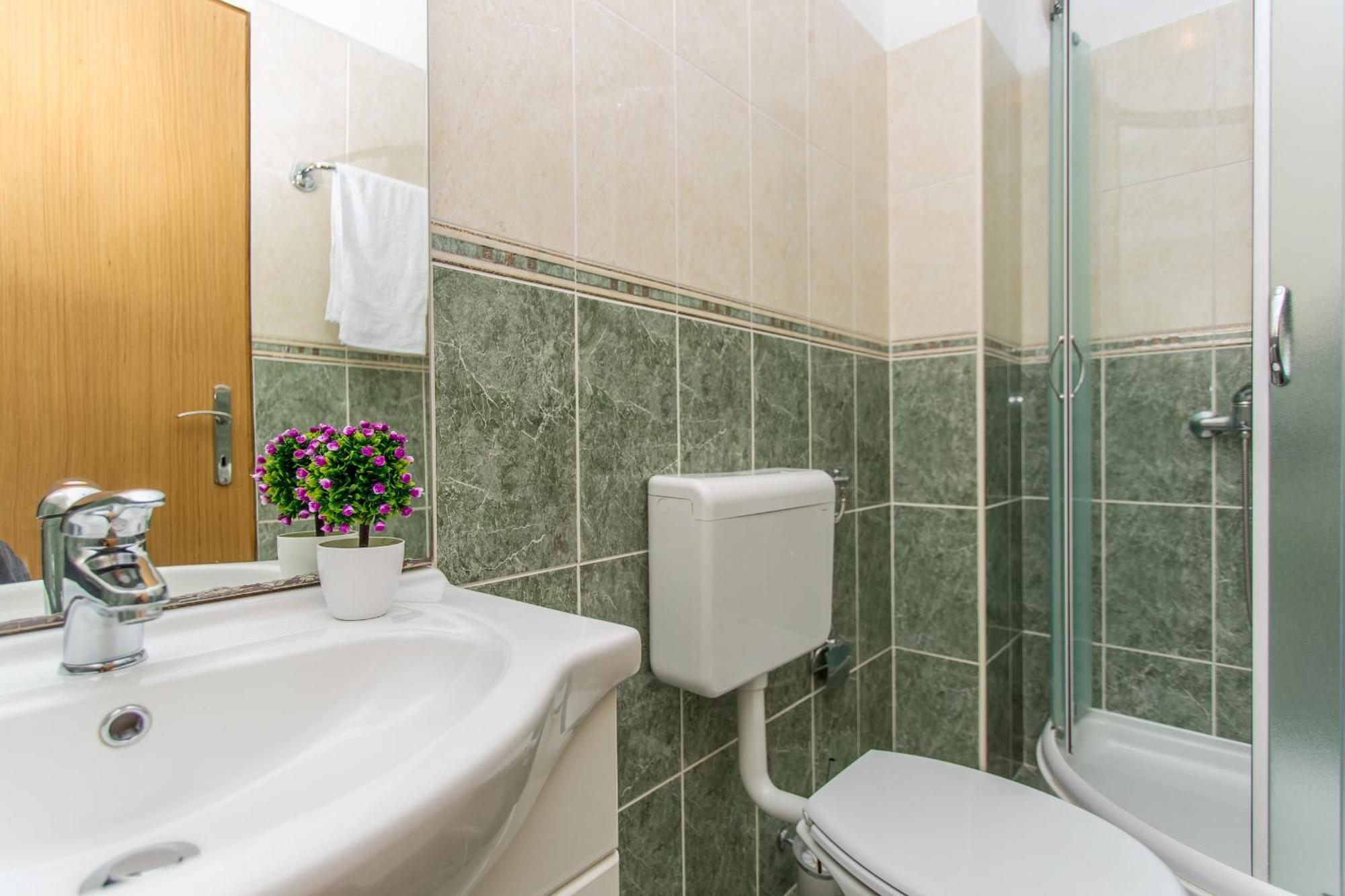 Apartments Grepo Sljeme マカルスカ 部屋 写真