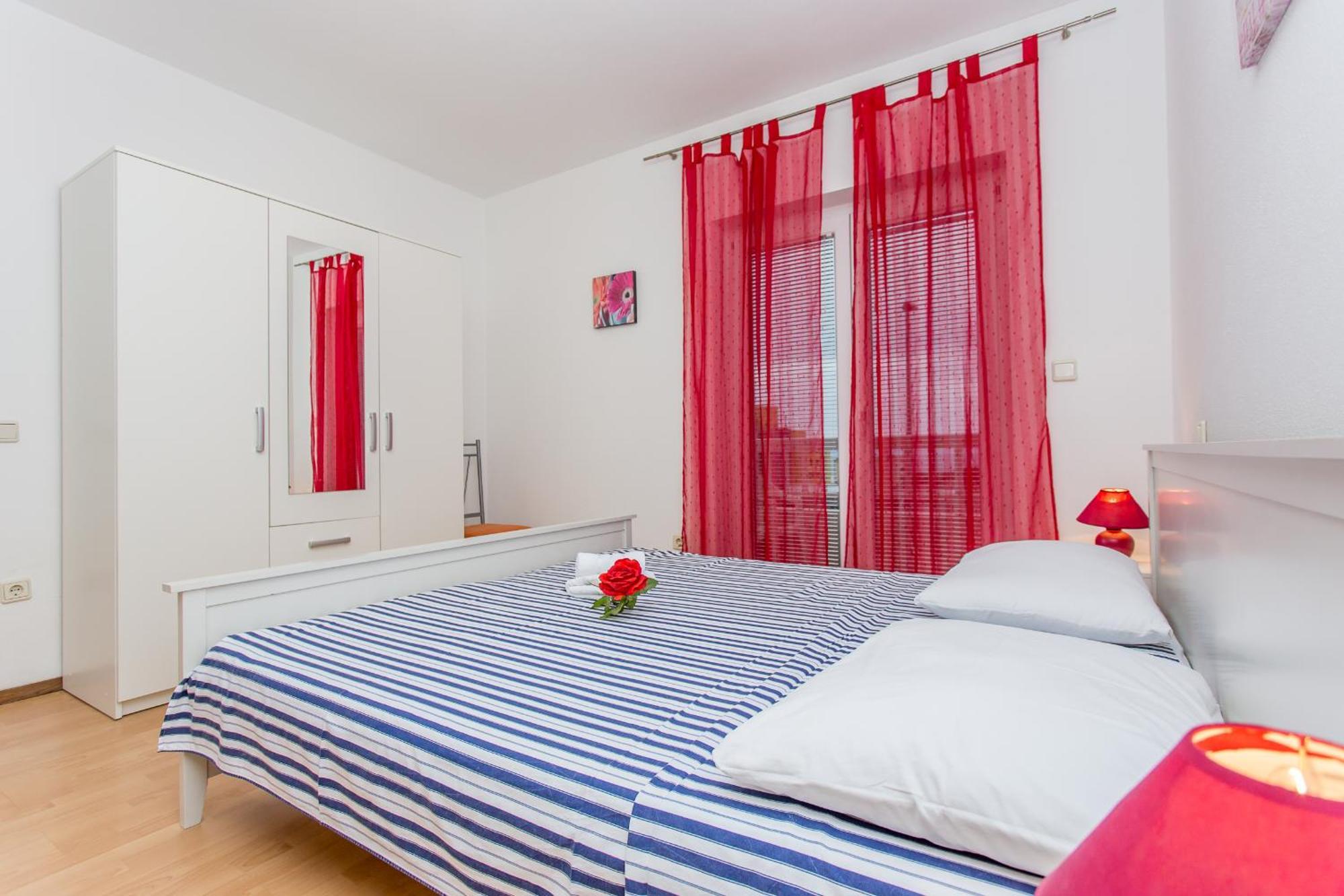 Apartments Grepo Sljeme マカルスカ 部屋 写真